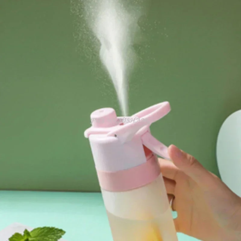 700 ml Spray Water Bottle for Sports and Travel
