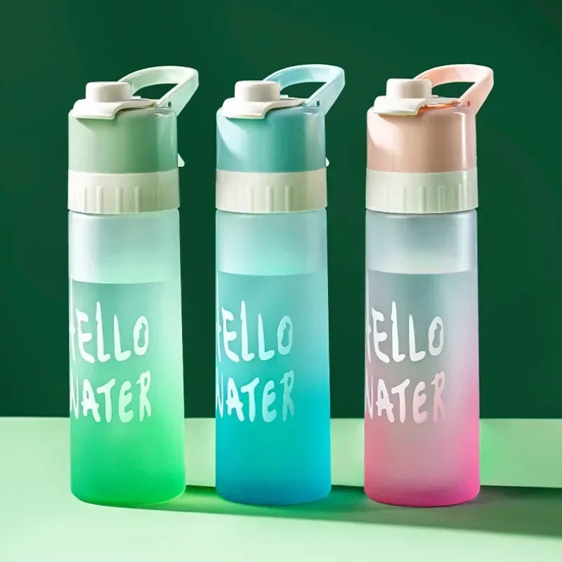 700 ml Spray Water Bottle for Sports and Travel